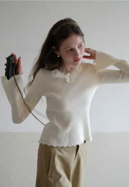 Floral Embellished V Neck Woolen Knit Sweater