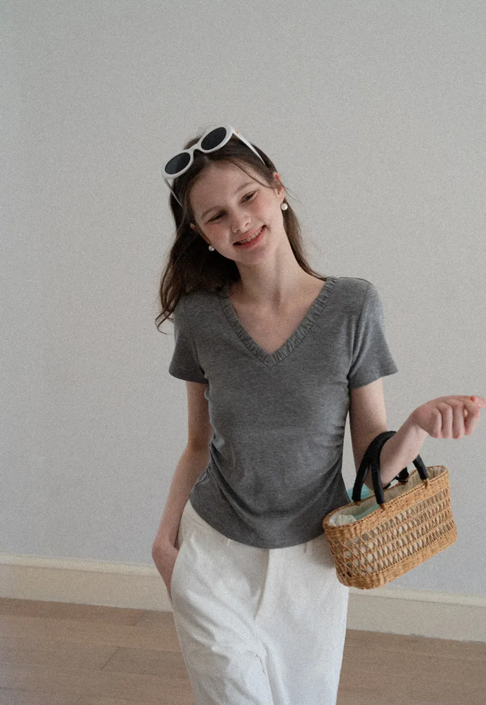 V neck short sleeve t shirt with ruffled trim