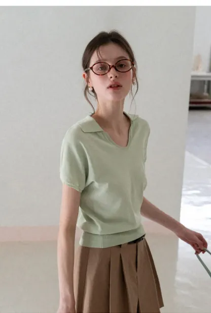 V Neck Short Sleeve Knit Sweater with Collar