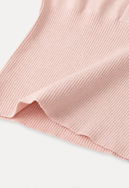 Woolen knit sweater with ribbed hem and cuffs