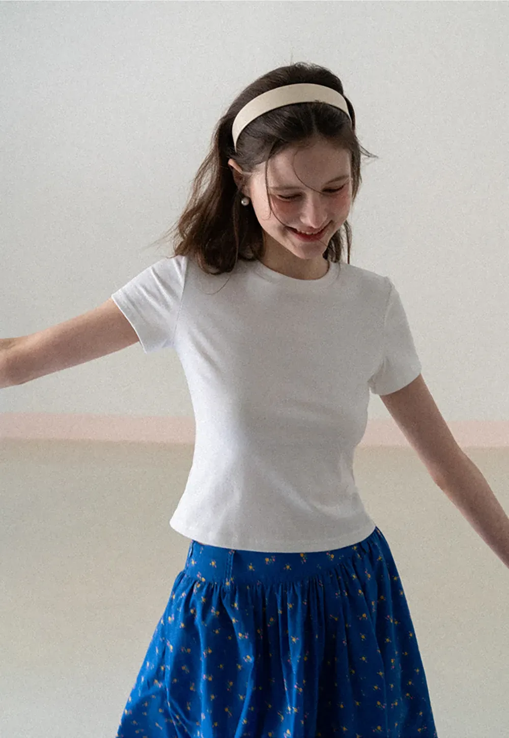 A-line skirt with floral print and elastic waist