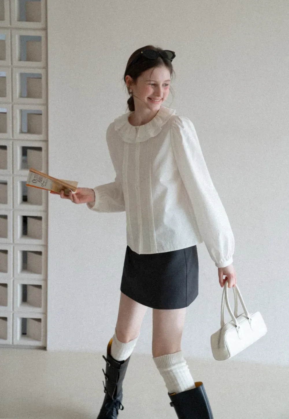 Elegant Blouse with Ruffled Collar and Pintuck Detail