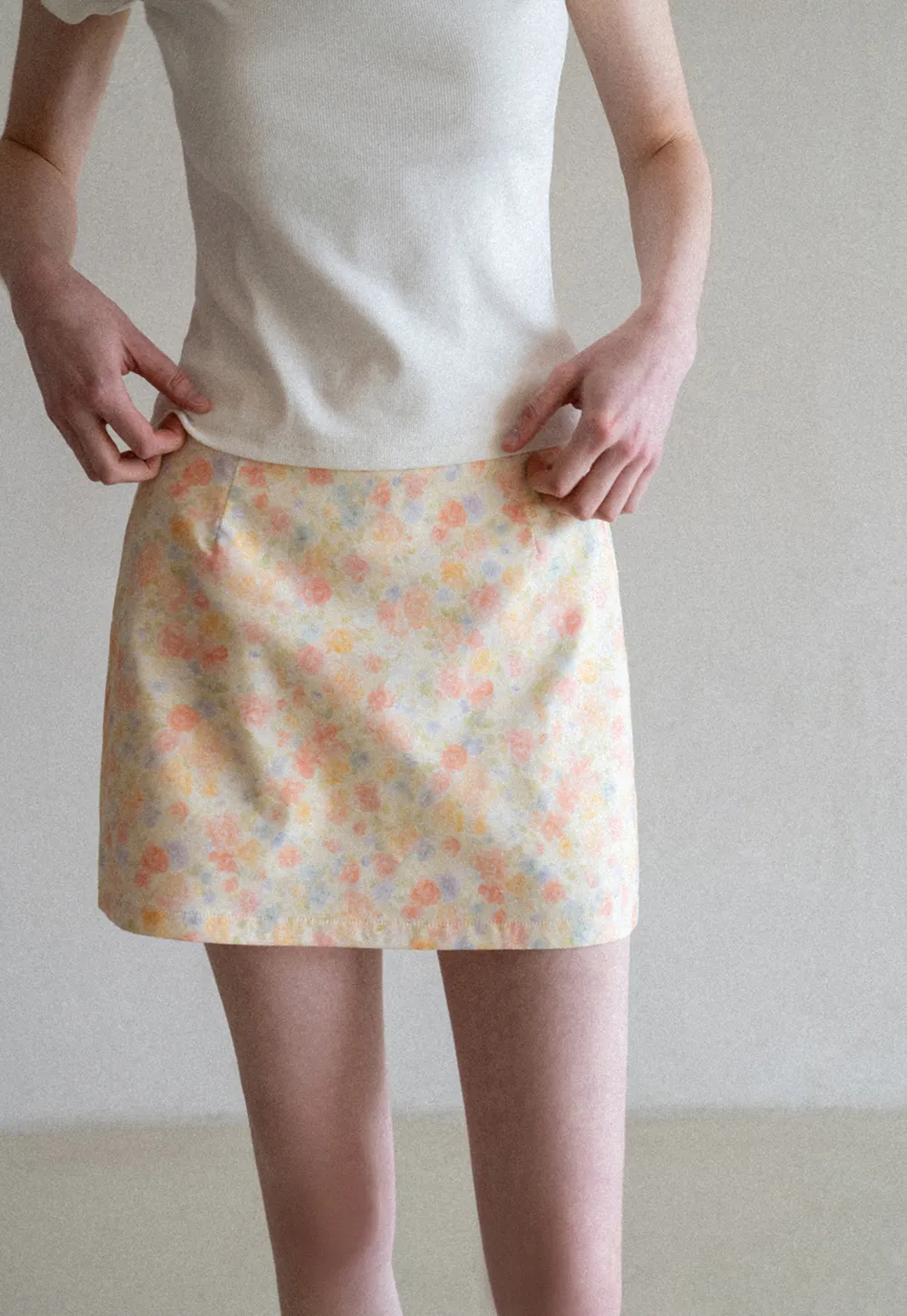 Floral Print Mini Skirt with Fitted Waist