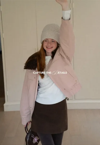 Stylish Short Jacket with Faux Fur Collar and Elastic Hem