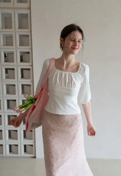 Square neck short sleeve top with gathered detail