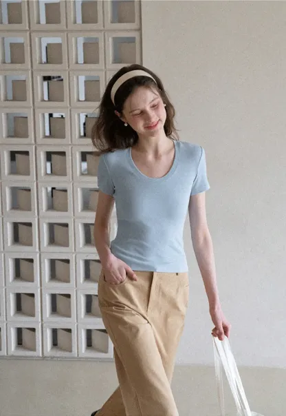 Short Sleeve Crop Top with Back Buttons