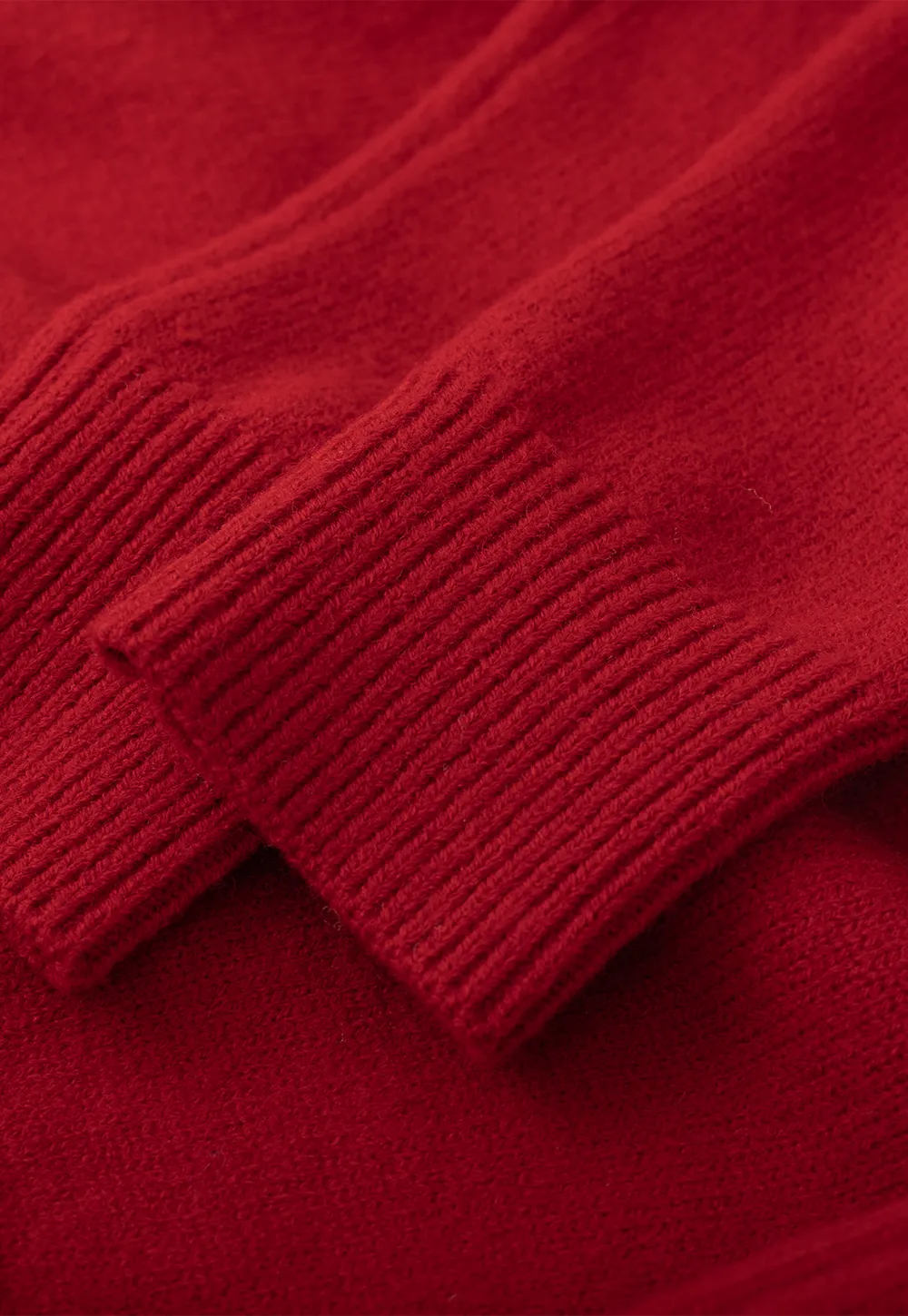 Round Neck Sweater with Snowflake Pattern Design