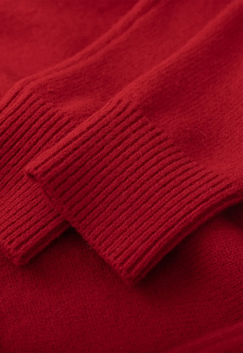 Round Neck Sweater with Snowflake Pattern Design