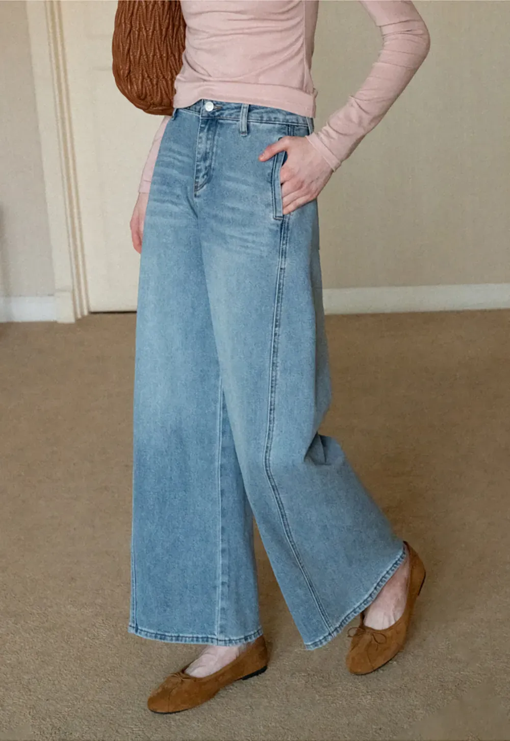 Wide leg high waist denim jeans with belt loop design