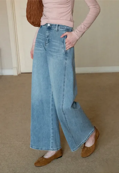 Wide leg high waist denim jeans with belt loop design