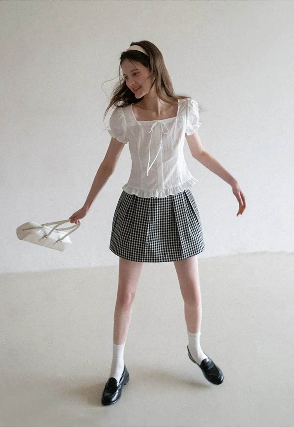 Square neck puff sleeve blouse with ruffle hem