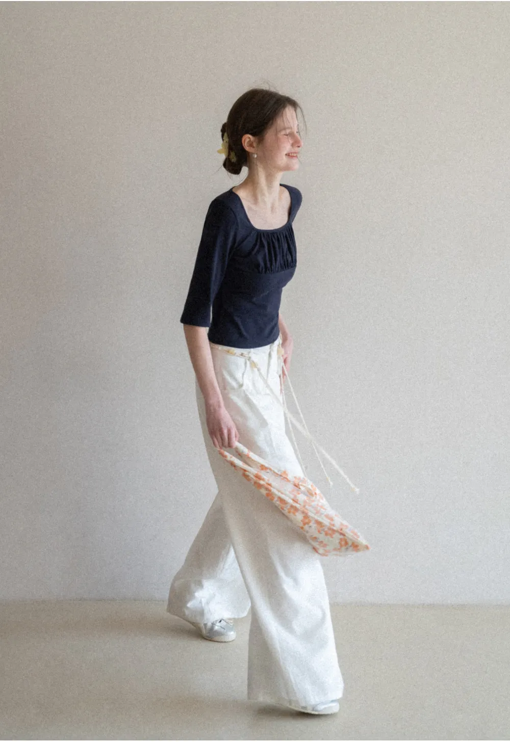 Square neck short sleeve top with gathered detail