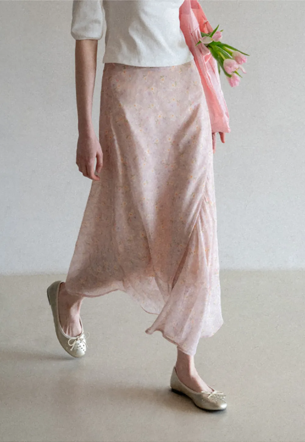 Flowy floral print midi skirt with layered hem