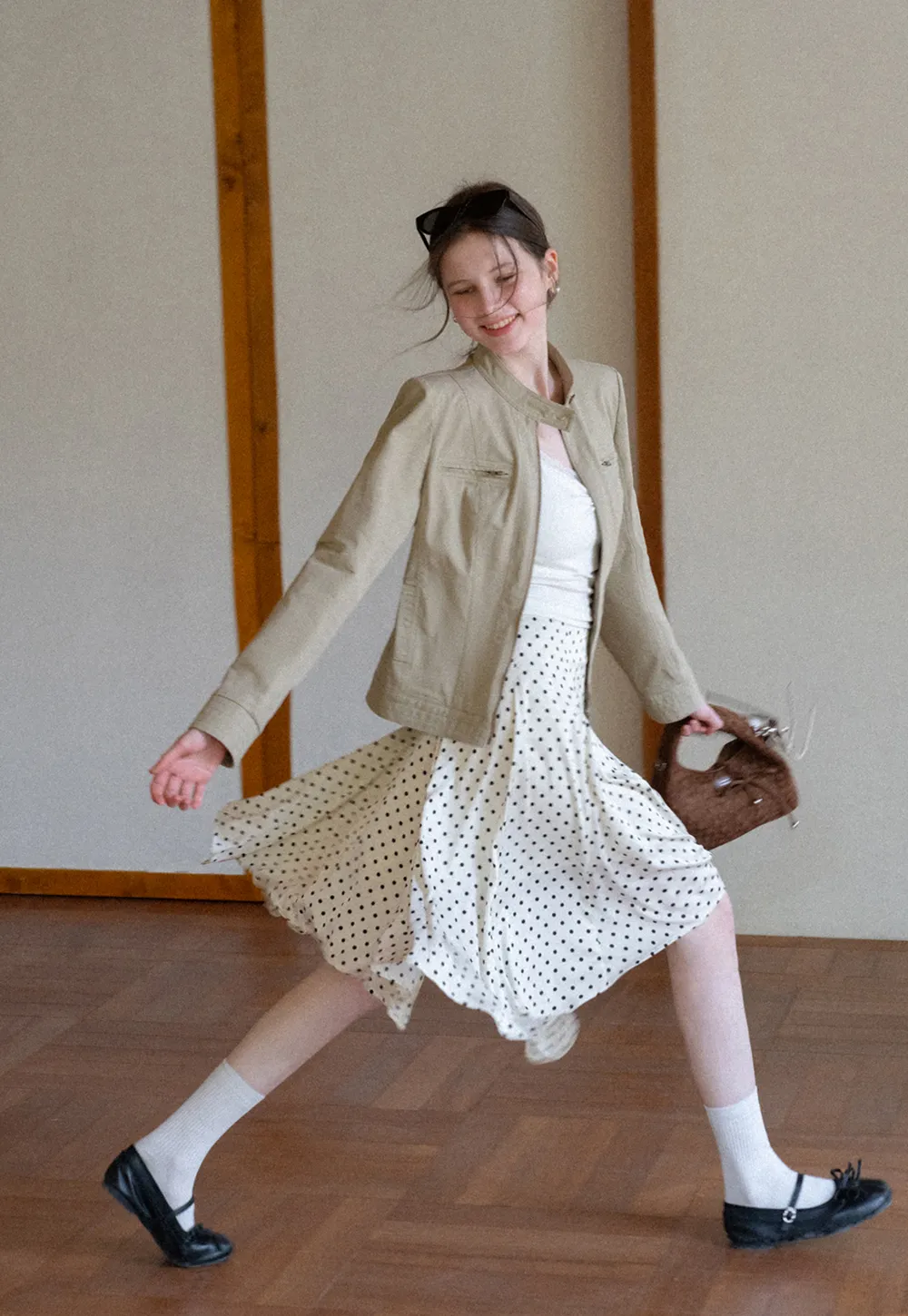 Short jacket with stand collar and front pockets