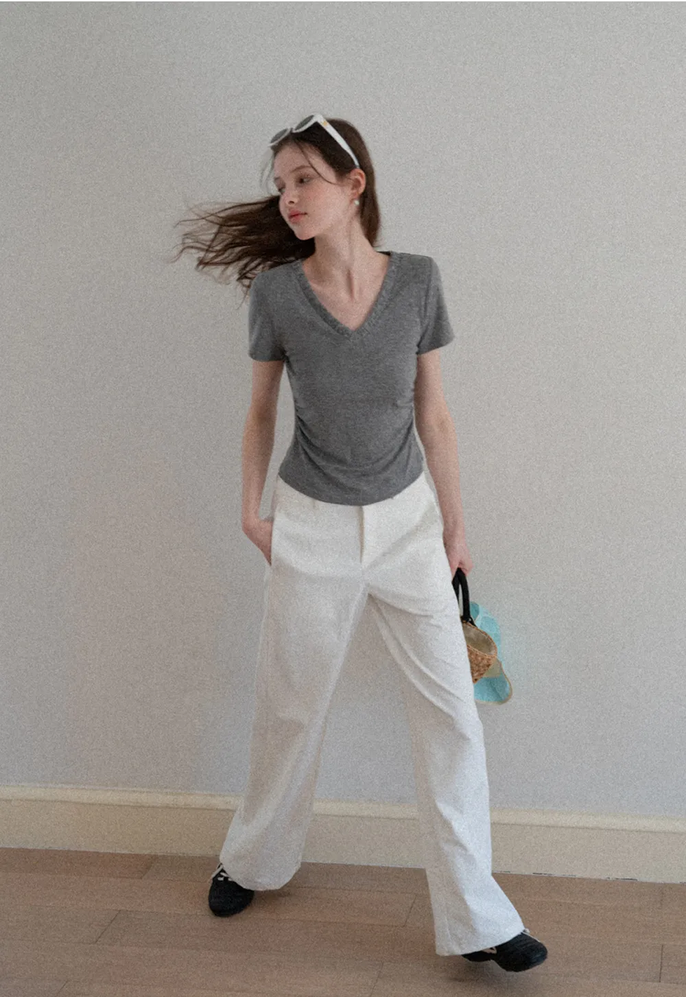 V neck short sleeve t shirt with ruffled trim