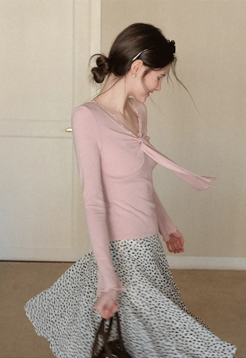 Elegant V Neck Long Sleeve Top with Bow Detail