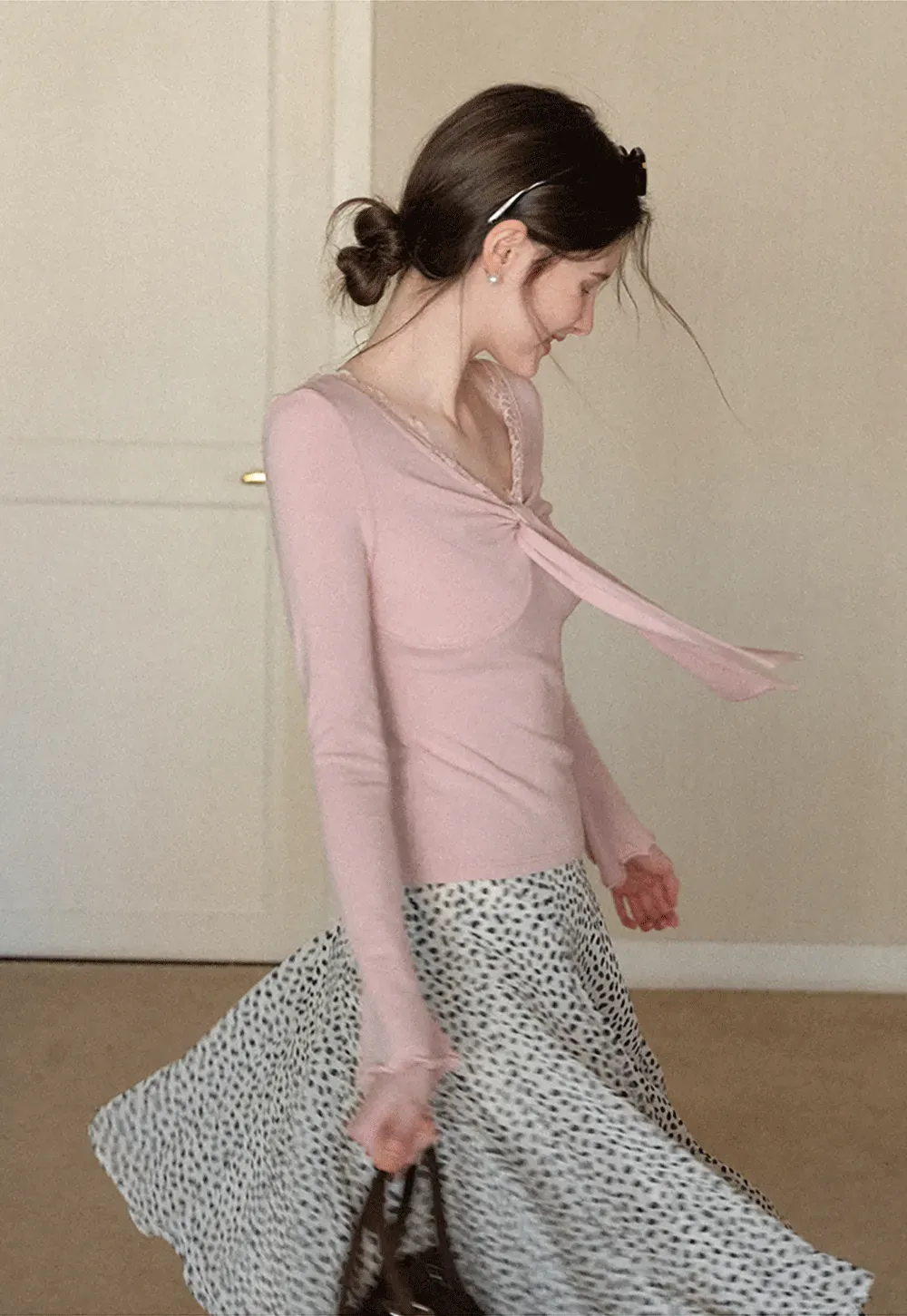 Elegant V Neck Long Sleeve Top with Bow Detail