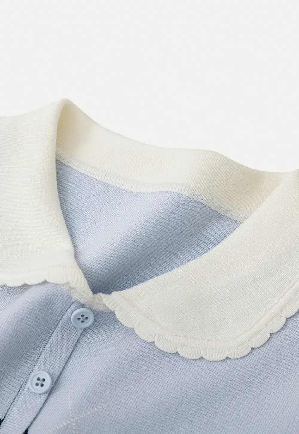 Knitted Short Sleeve Sweater with Collar and Diamond Pattern