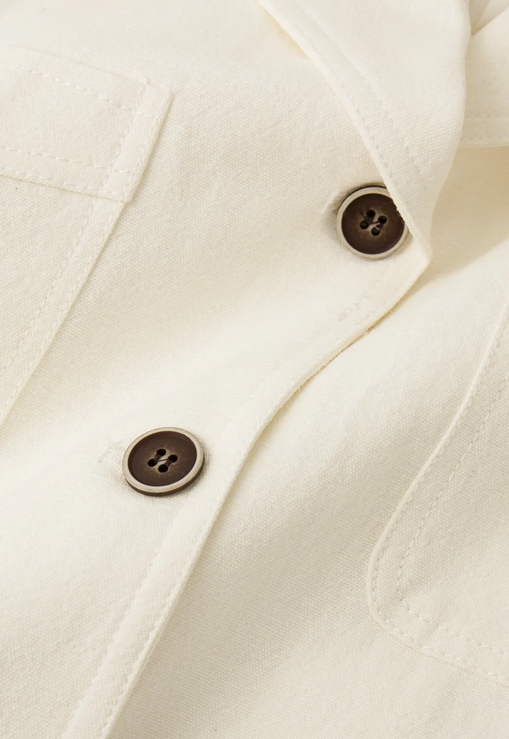 Short jacket with notched lapel and front buttons