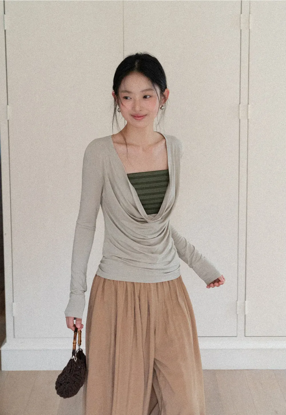 Loose Fit Elastic Waist Wide Leg Pants