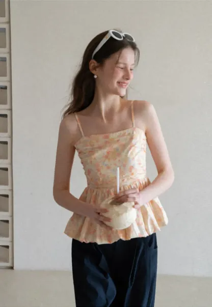 Floral Print Peplum Tank Top and Woolen Knit Sweater