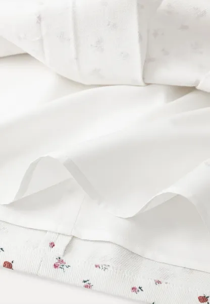 Pleated skirt with floral print