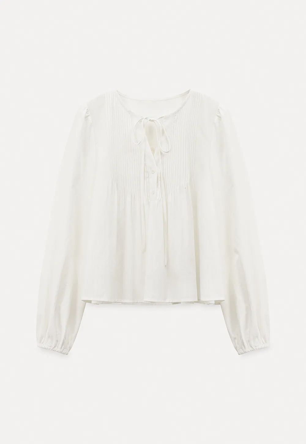 Pleated blouse with tie neck and long sleeves