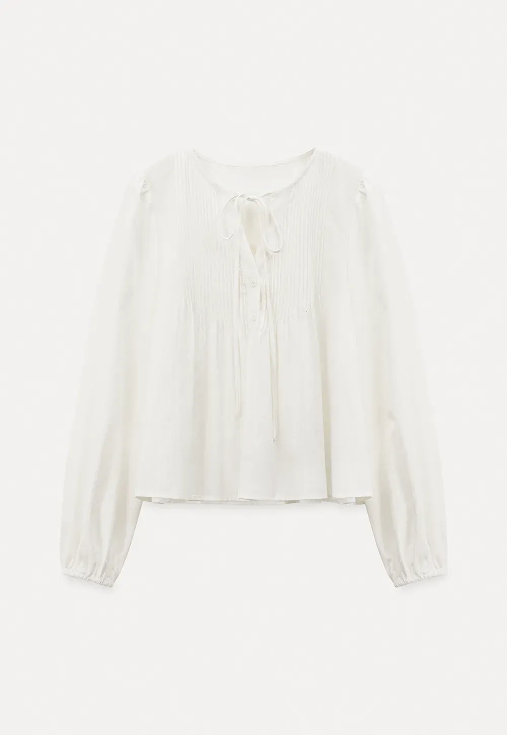Pleated blouse with tie neck and long sleeves