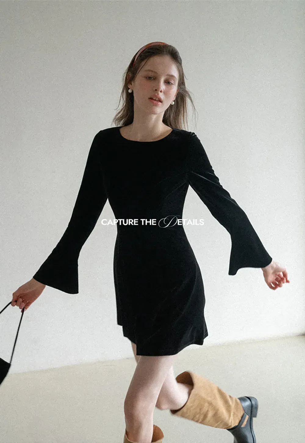 Elegant Velvet Mini Dress with Flared Sleeves