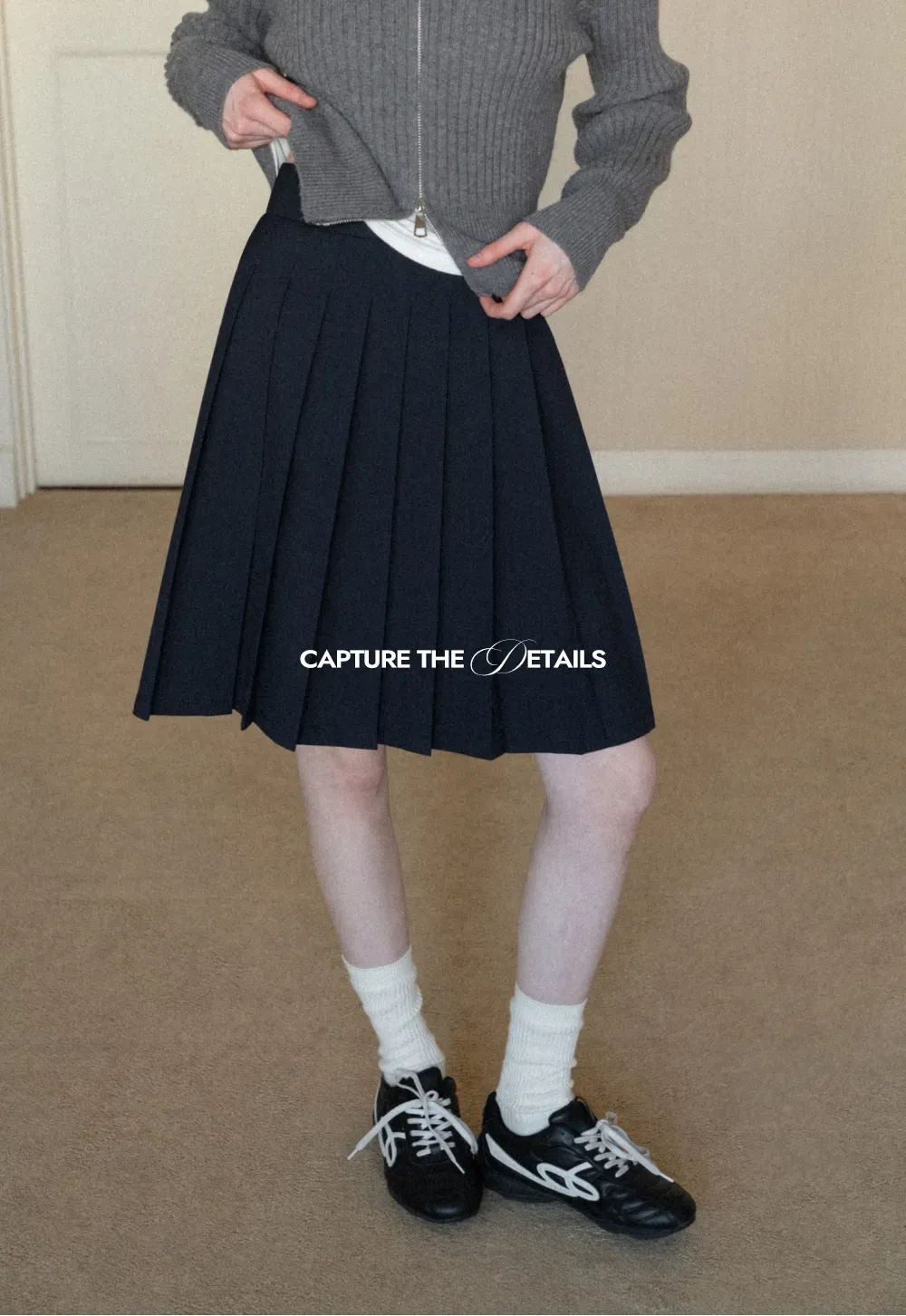 Elegant pleated midi skirt with high waist design