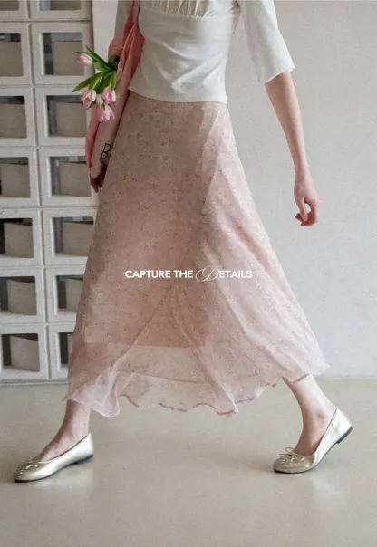 Flowy floral print midi skirt with layered hem