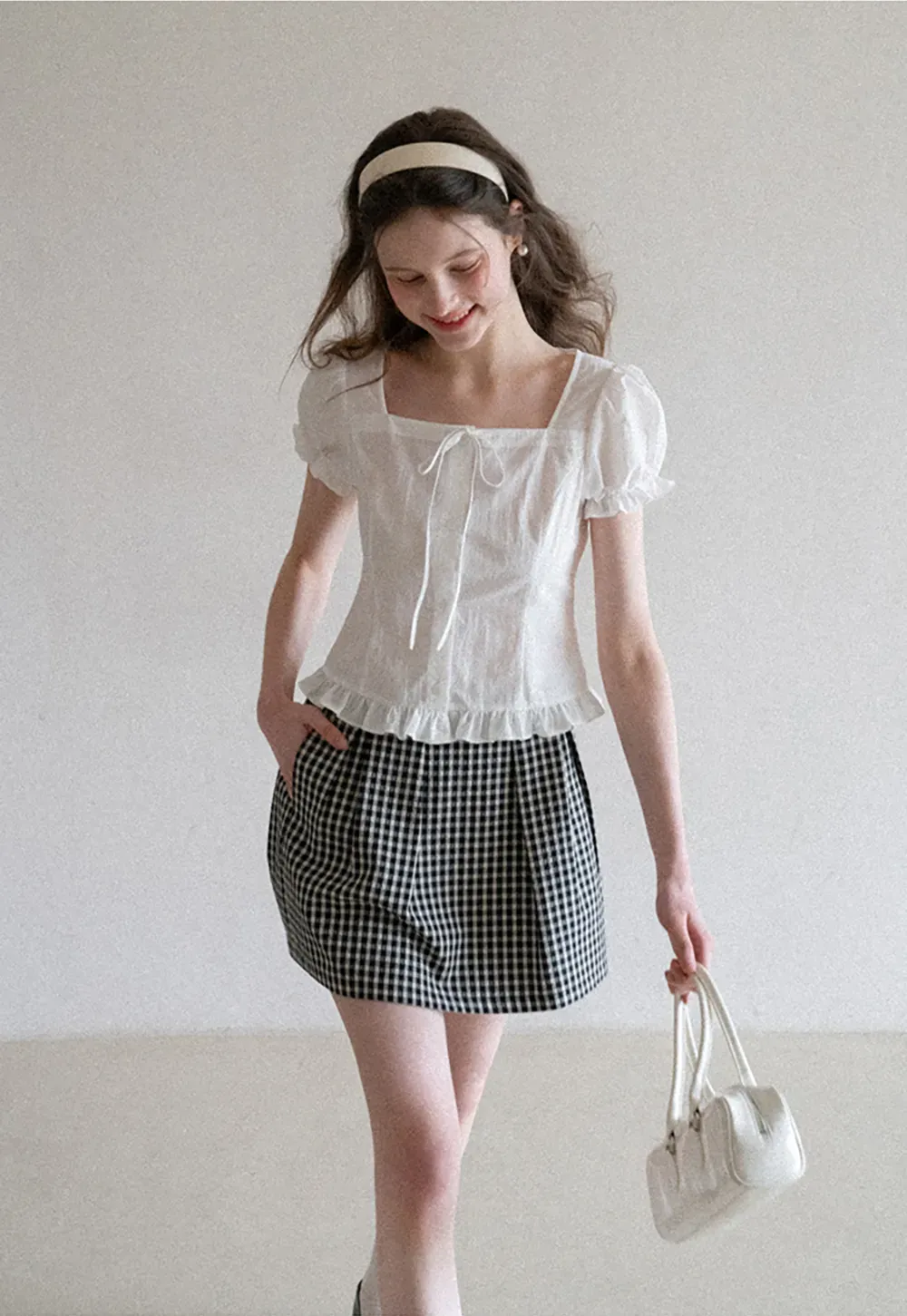 Square neck puff sleeve blouse with ruffle hem