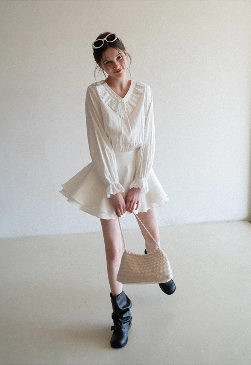 Long sleeve dress with lace collar and tie front