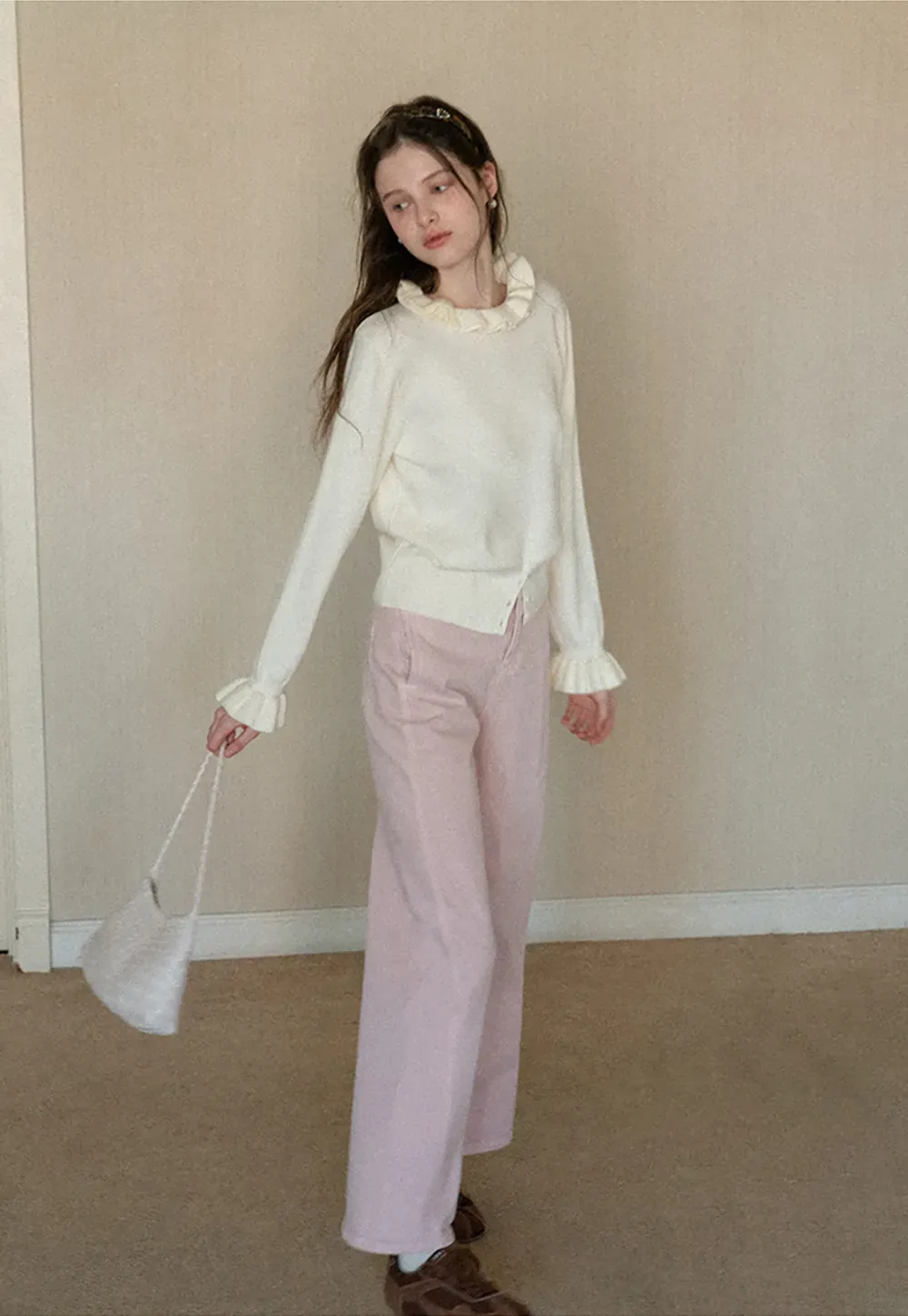 Wide leg high waist denim jeans with belt loop design