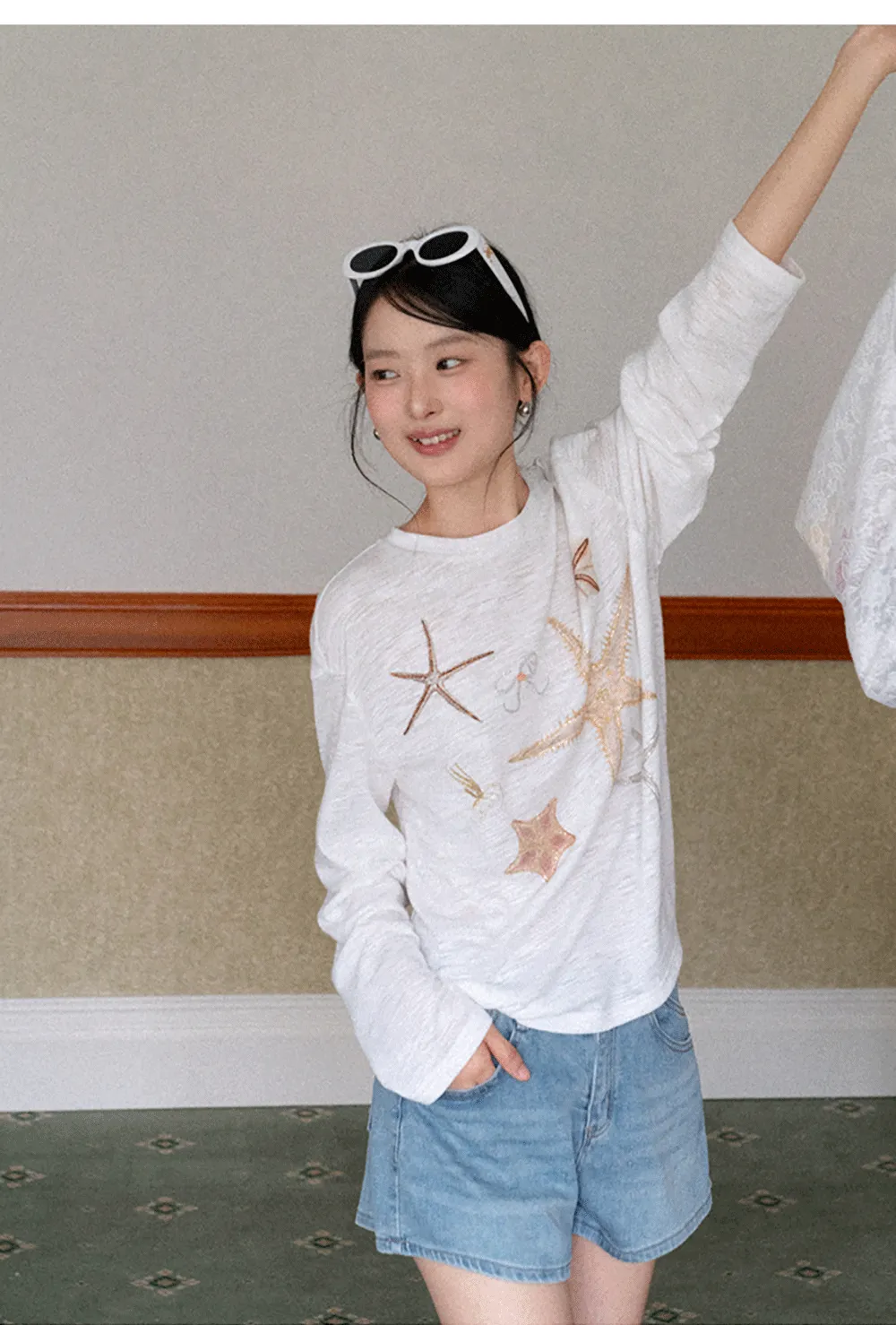 Long sleeve T shirt with starfish embroidery