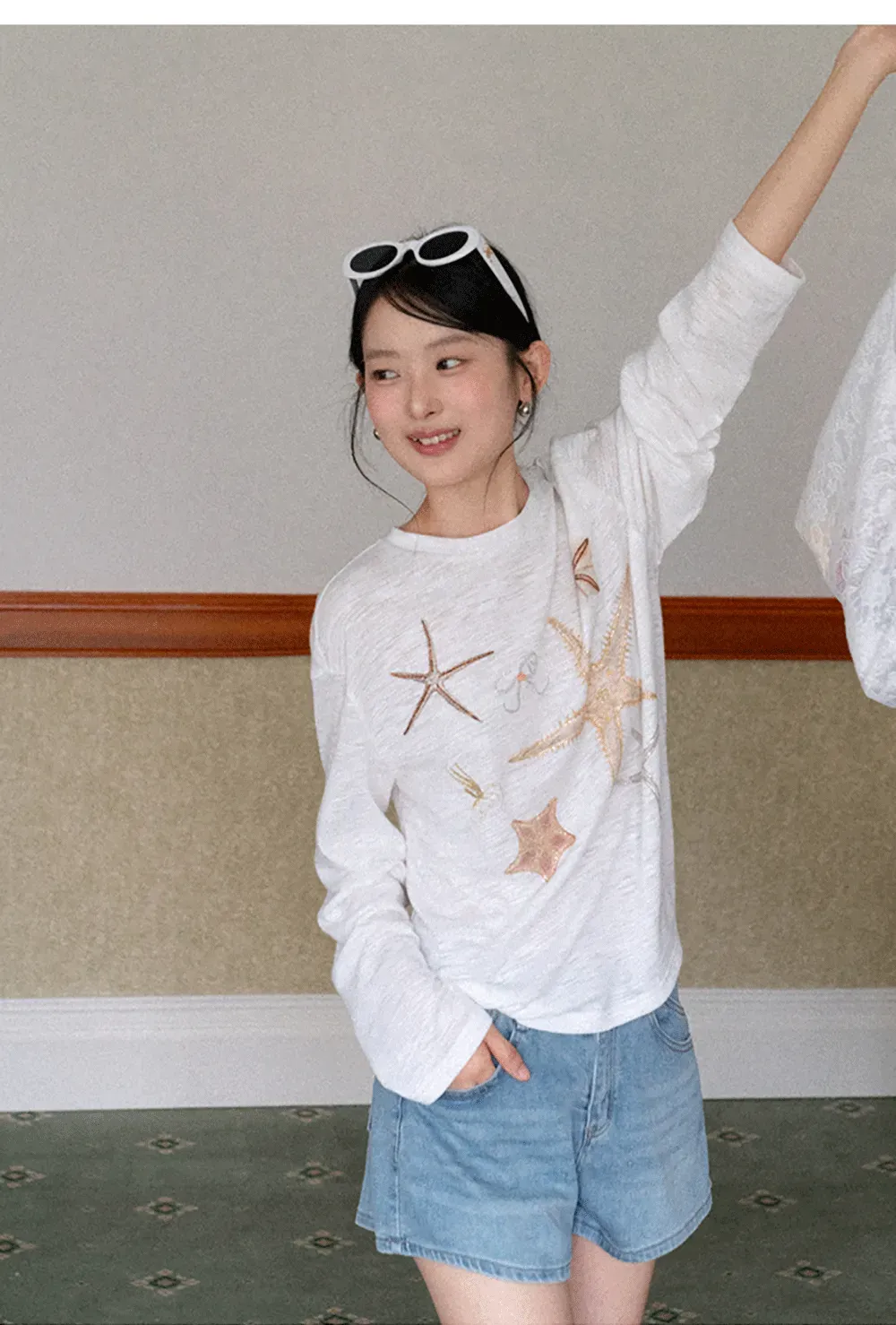 Long sleeve T shirt with starfish embroidery