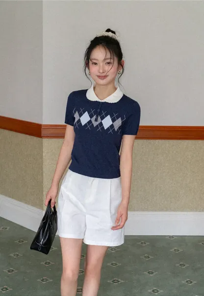 Knitted Short Sleeve Sweater with Collar and Diamond Pattern
