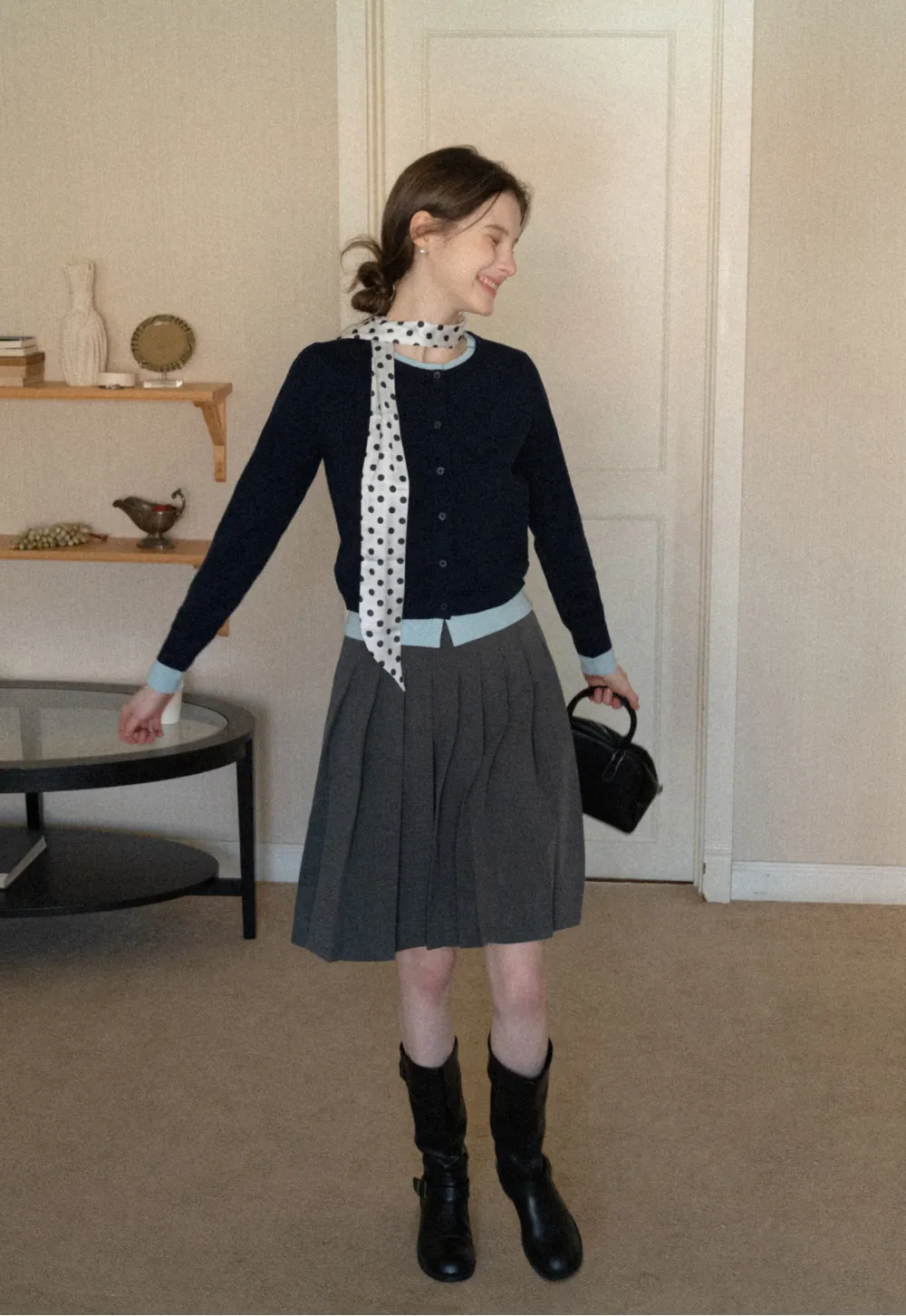 Elegant pleated midi skirt with high waist design