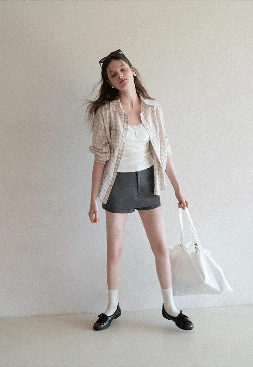 High waist tailored shorts with lace trim