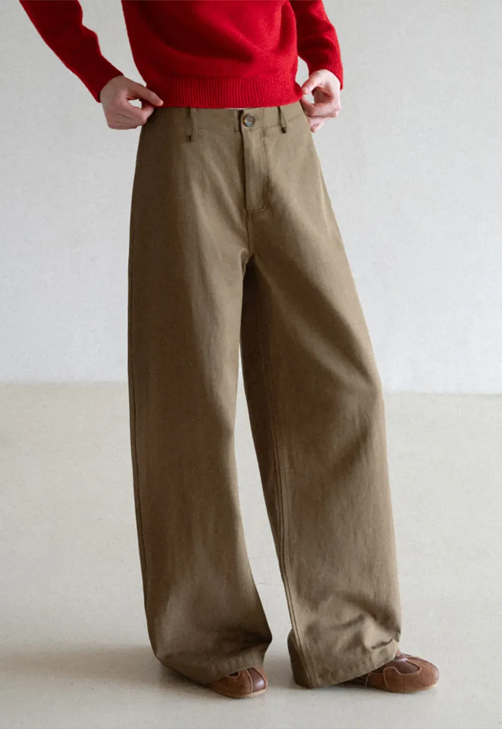 Wide leg casual pants with front pockets and relaxed fit