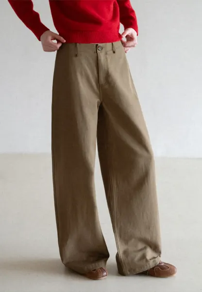 Wide leg casual pants with front pockets and relaxed fit