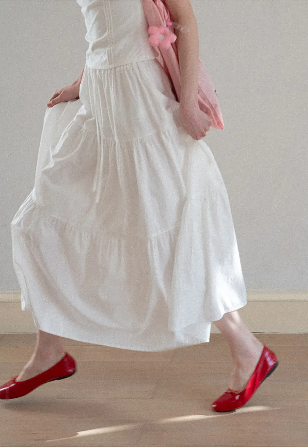 V neck sleeveless dress with floral embellishment