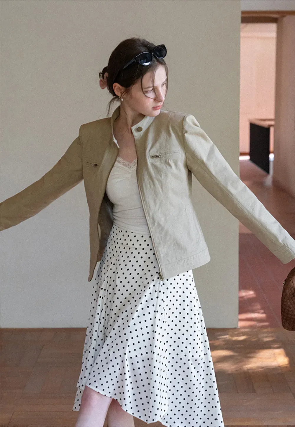 Short jacket with stand collar and front pockets