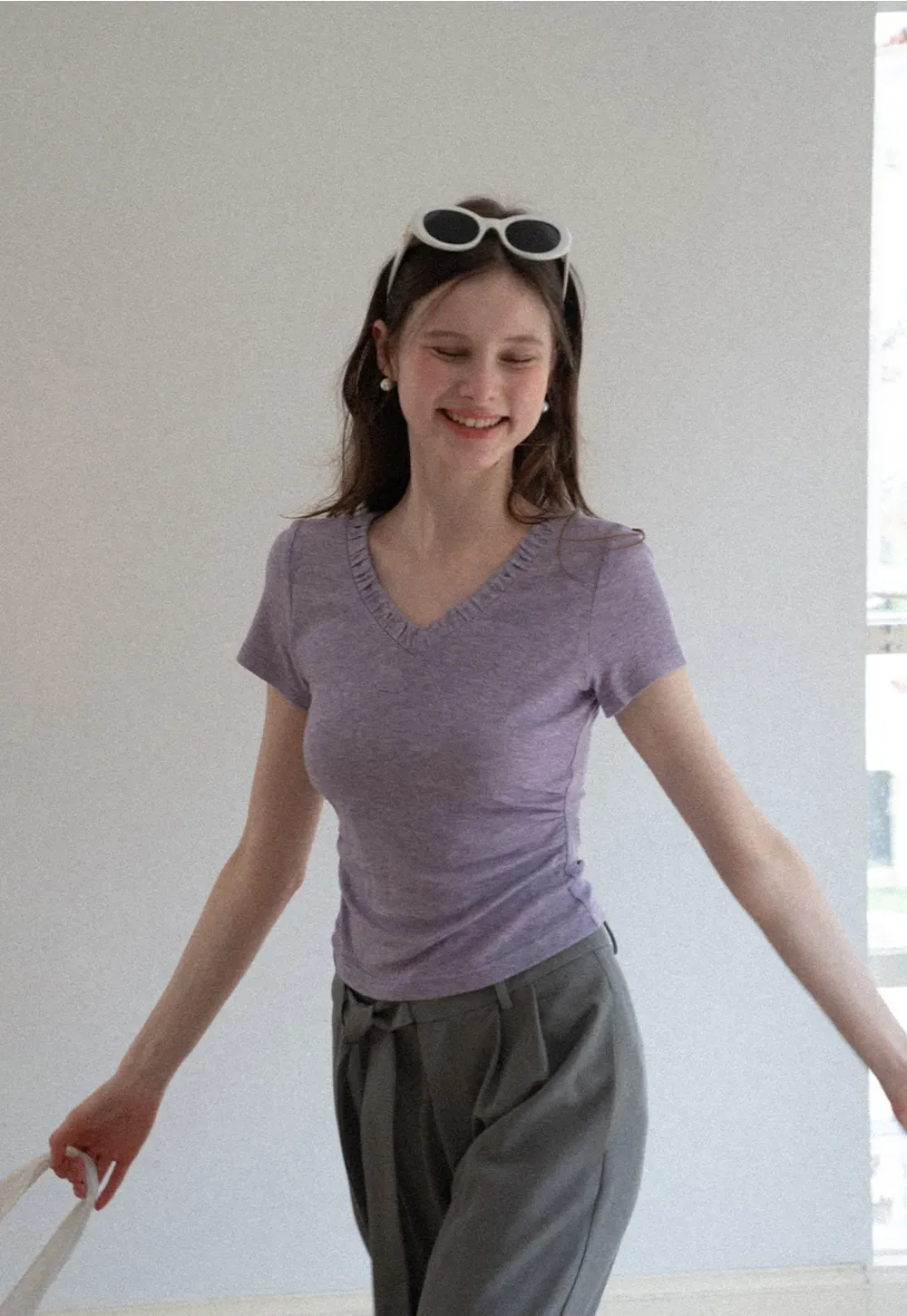 V neck short sleeve t shirt with ruffled trim