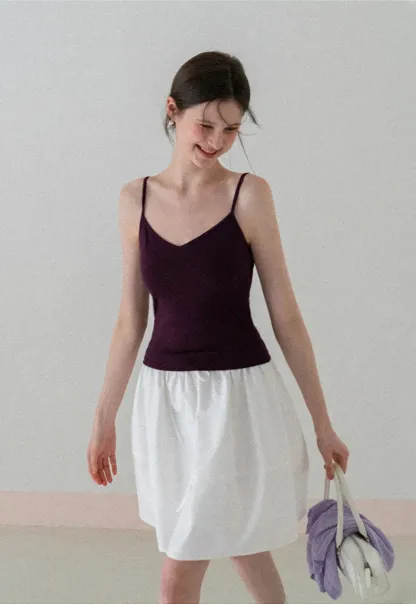 V neck thin strap fitted tank top