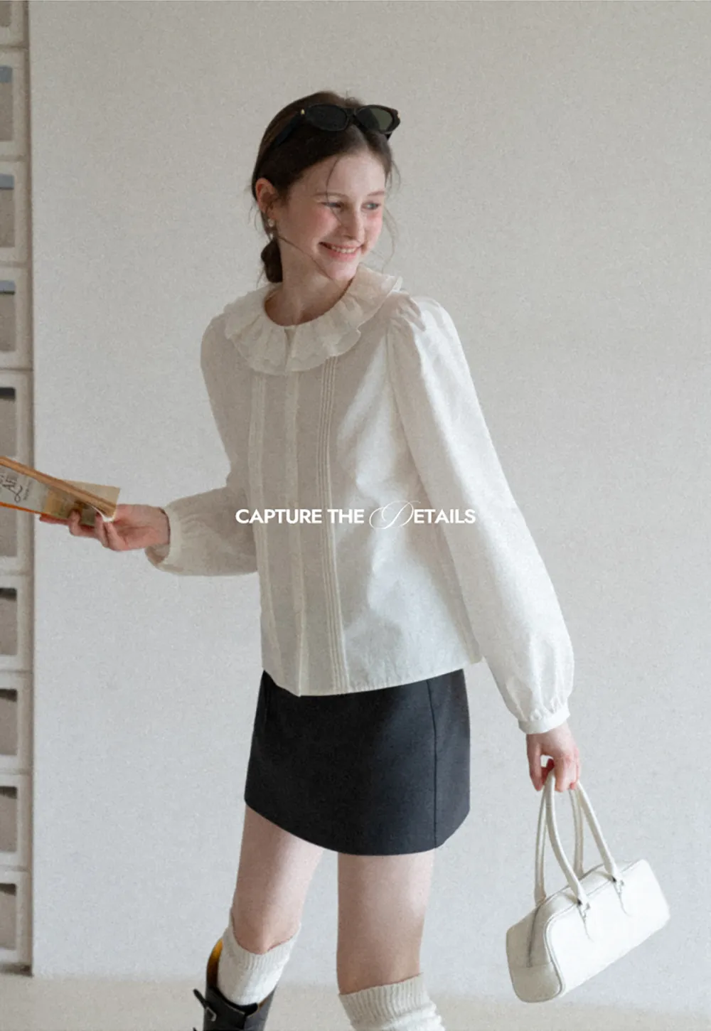 A-line mini skirt with front zipper closure