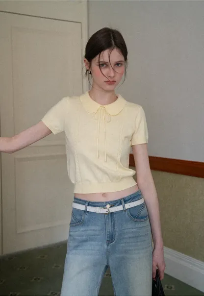 Wide leg flared denim jeans with front pockets