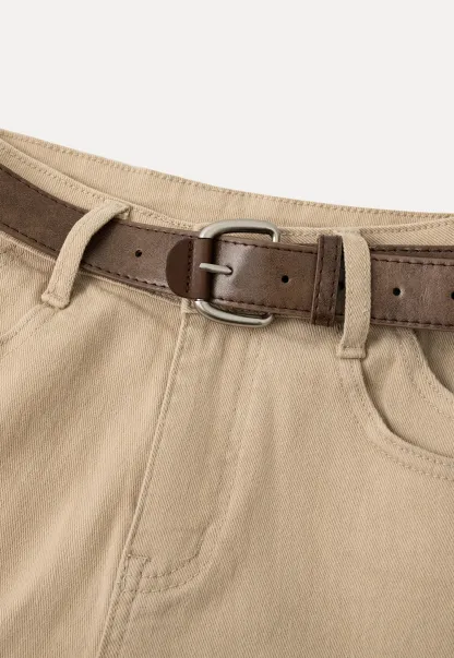 High waist denim shorts with belt loop and front pockets