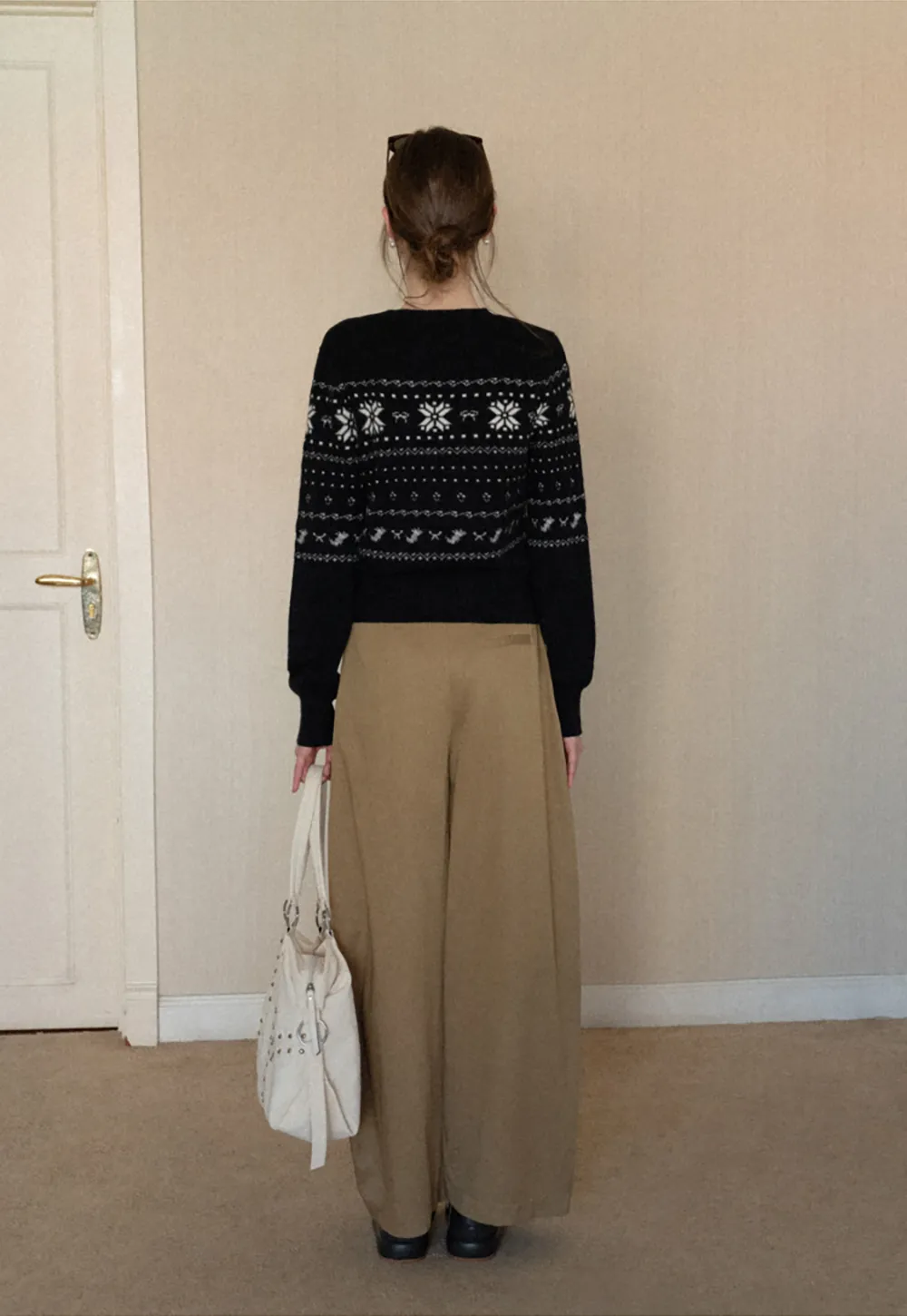 Wide leg pleated casual pants with tie waist design