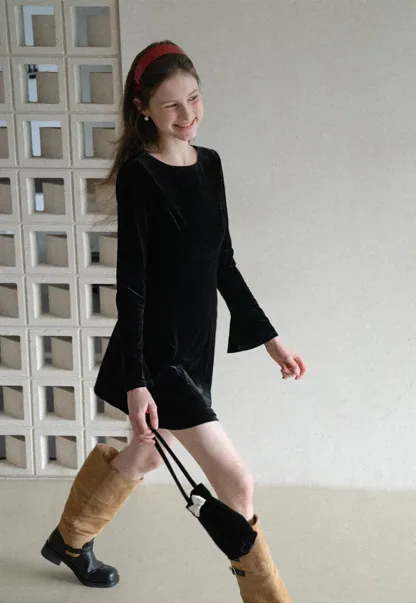 Elegant Velvet Mini Dress with Flared Sleeves